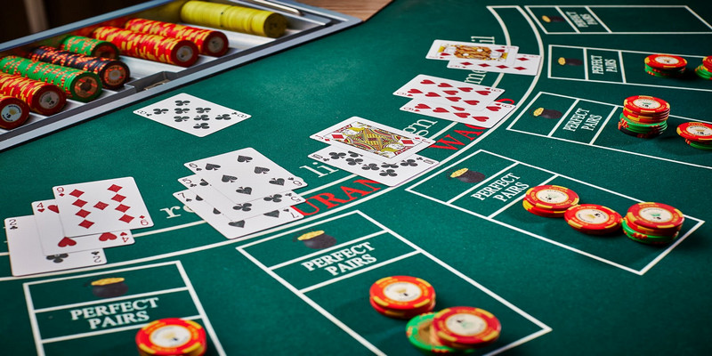 Các lựa chọn đánh, cược trong game Blackjack