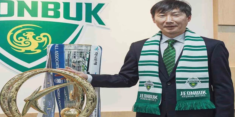 HLV Kim Sang Sik gặt hái thành công tại CLB Jeonbuk Hyundai Motors